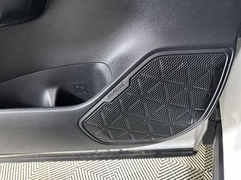 Used 2022 Toyota RAV4 LE AWD/4WD image 24