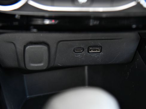 Used 2025 Chevrolet Trax LT FWD image 24
