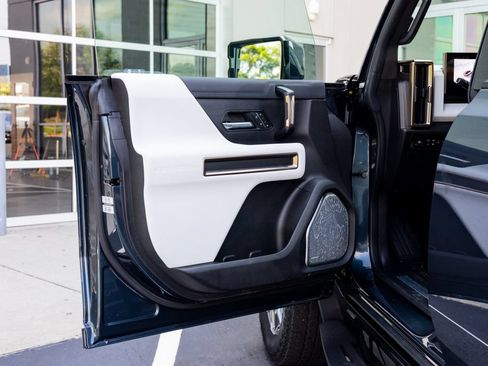 Used 2025 GMC Hummer EV 3X AWD/4WD image 21