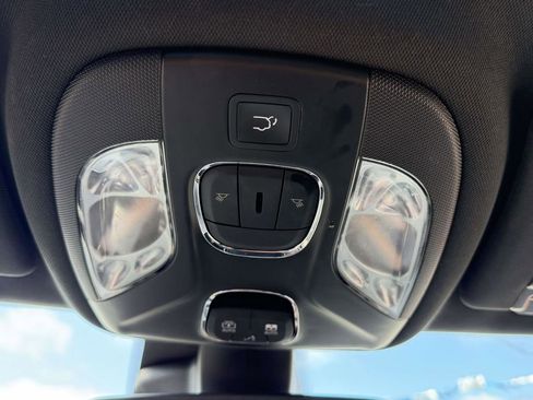 Used 2023 Jeep Compass High Altitude AWD/4WD image 38