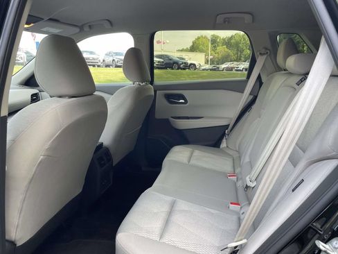 Used 2025 Nissan Rogue SV FWD image 11