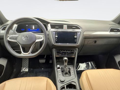 Used 2022 Volkswagen Tiguan SE image 14
