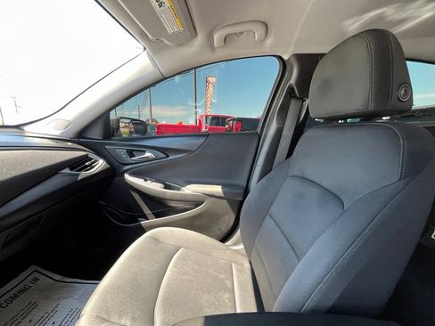 Used 2021 Chevrolet Malibu LS FWD image 26
