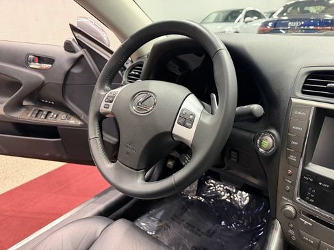 Used 2012 Lexus IS 350C w/ Luxury Pkg RWD image 40