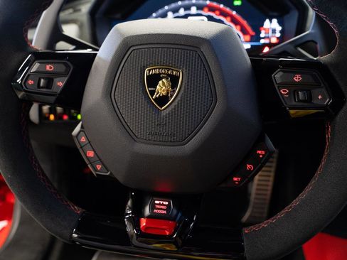 Used 2023 Lamborghini Huracan STO image 7