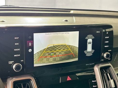 Certified 2023 Kia Sorento EX image 18