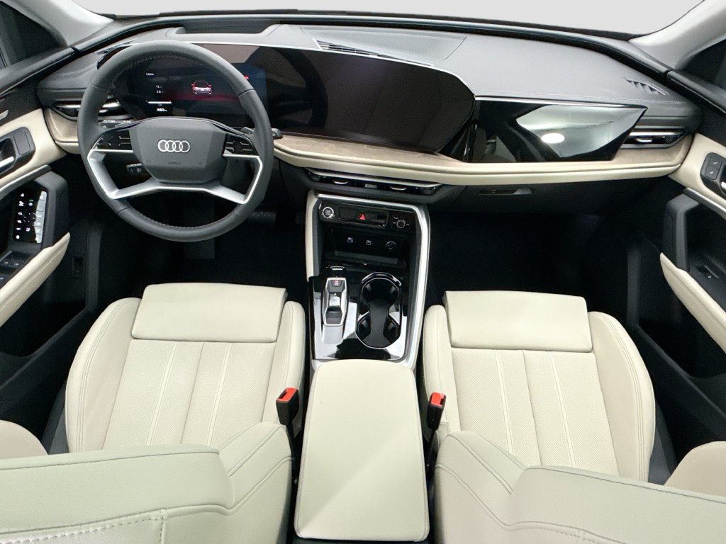 Used 2025 Audi Q5 Premium Plus AWD/4WD image 15