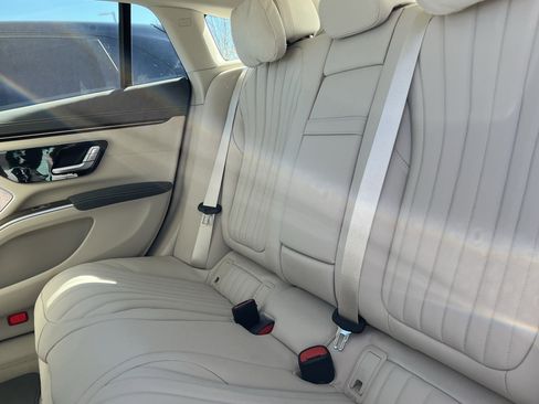 Used 2022 Mercedes-Benz EQS 450+ Sedan image 33