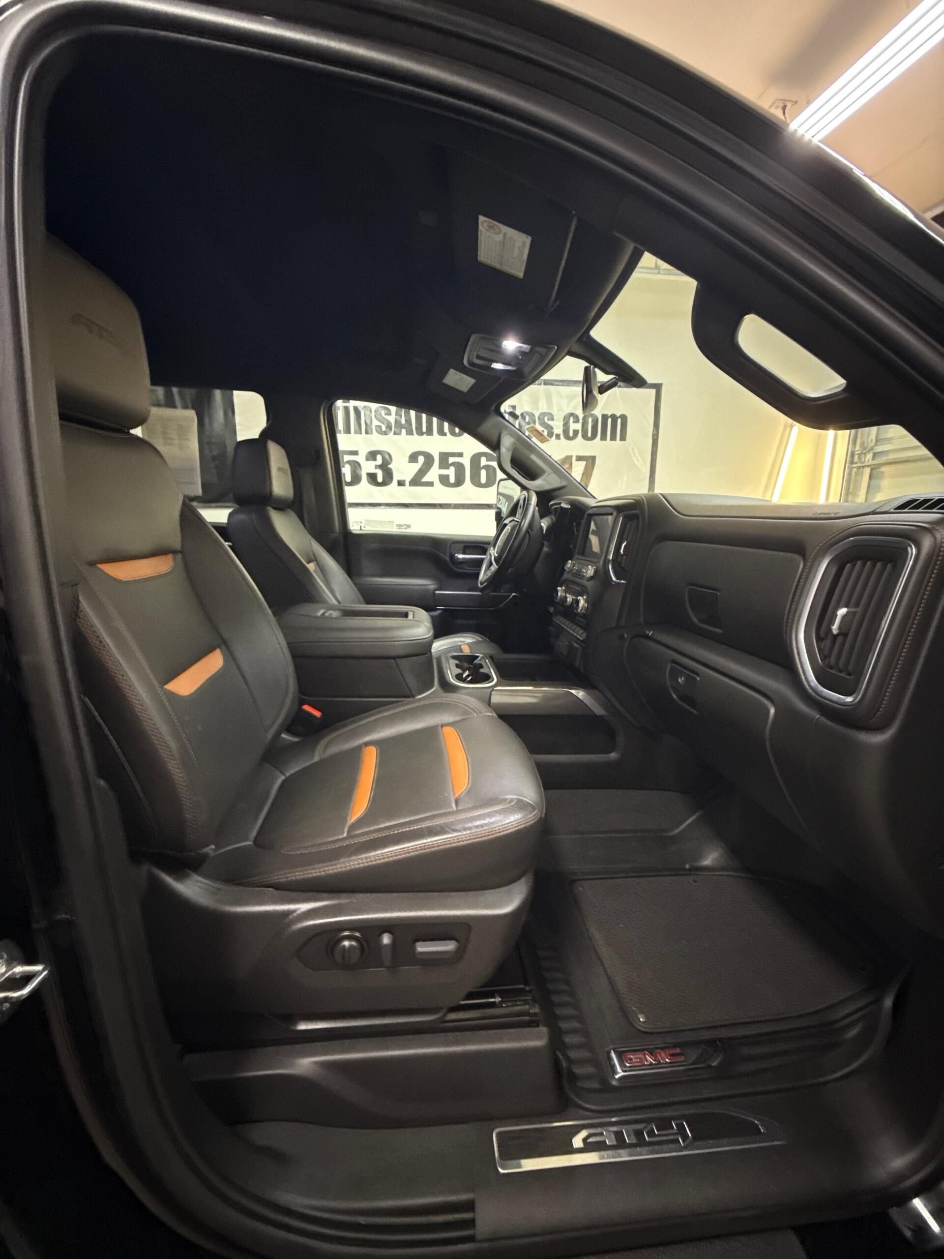 Used 2022 GMC Sierra 3500 AT4 w/ Gooseneck/5TH Wheel Package AWD/4WD image 2