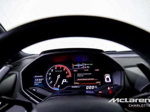 Used 2016 Lamborghini Huracan LP 580-2 RWD image 13
