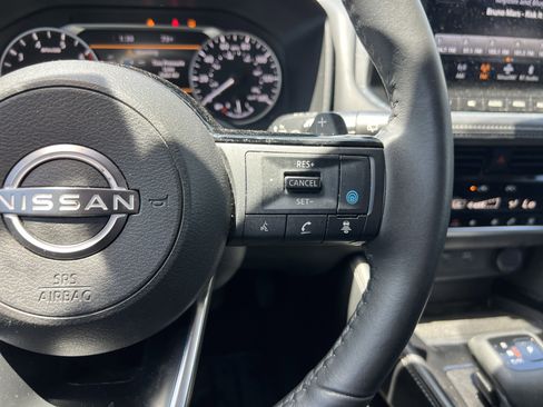 Used 2023 Nissan Rogue SL w/ SL Premium Package FWD image 20