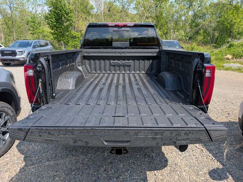 New 2026 GMC Sierra 2500 Denali Ultimate AWD/4WD image 9