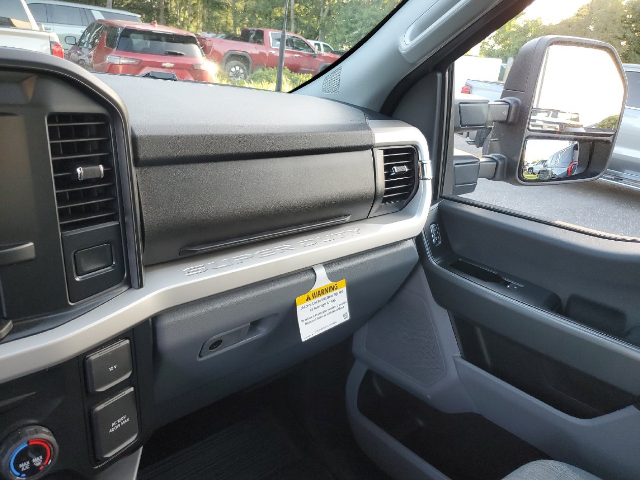 Used 2024 Ford F250 XLT AWD/4WD image 25