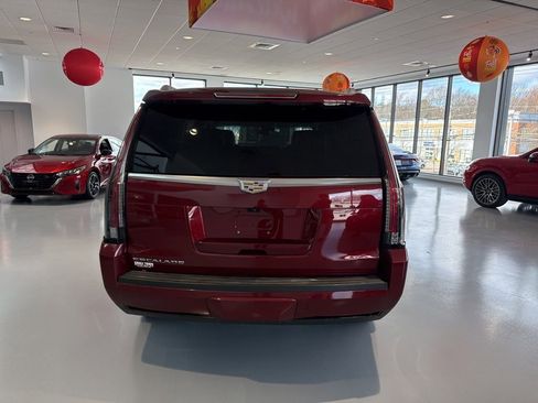 Used 2019 Cadillac Escalade Premium Luxury image 6
