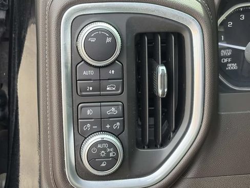 Used 2019 GMC Sierra 1500 SLT w/ SLT Premium Package AWD/4WD image 19
