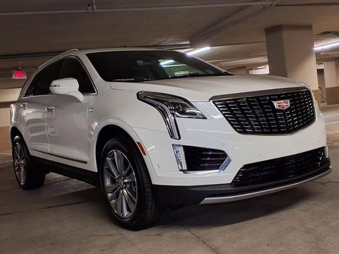 New 2026 Cadillac XT5 Premium Luxury image 3