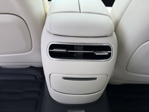 Used 2025 Genesis G90 3.5T AWD/4WD image 19