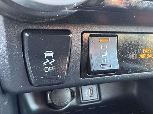 Certified 2023 Toyota RAV4 XLE image 33