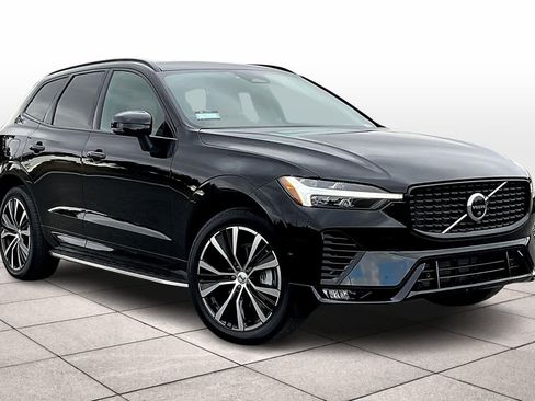 Used 2023 Volvo XC60 B5 Ultimate w/ Protection Package Premier image 2