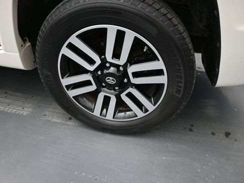 Used 2018 Toyota 4Runner Limited image 14