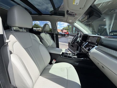 Used 2023 Kia Sorento SX FWD image 16