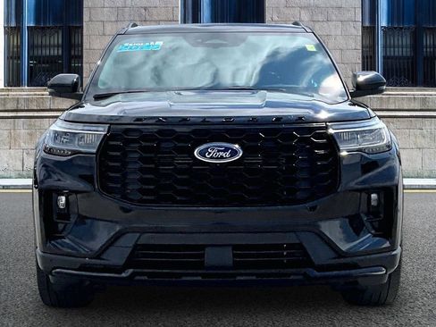 Certified 2025 Ford Explorer ST-Line w/ ST-Line Street Pack AWD/4WD image 3