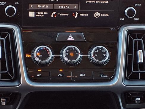 Used 2023 Kia Sorento LX image 15