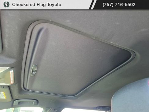 Used 2022 Toyota RAV4 SE w/ Weather & Moonroof Package image 12