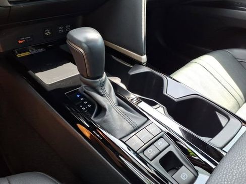 Used 2025 Toyota Camry XSE image 16