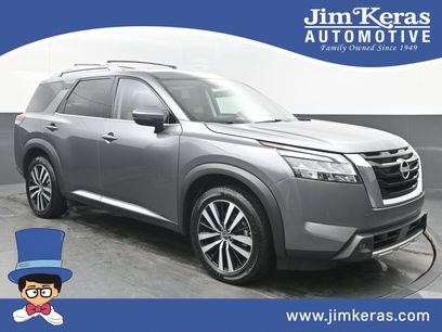 Used 2023 Nissan Pathfinder Platinum w/ Cargo Package