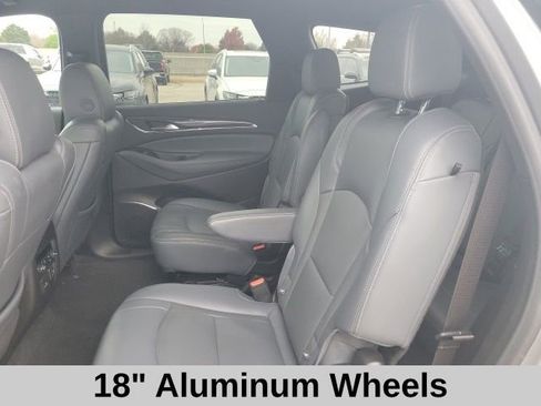 Used 2024 Buick Enclave Premium image 17
