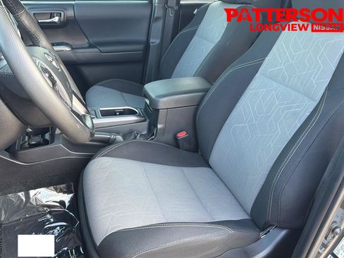 Used 2023 Toyota Tacoma TRD Sport AWD/4WD image 17