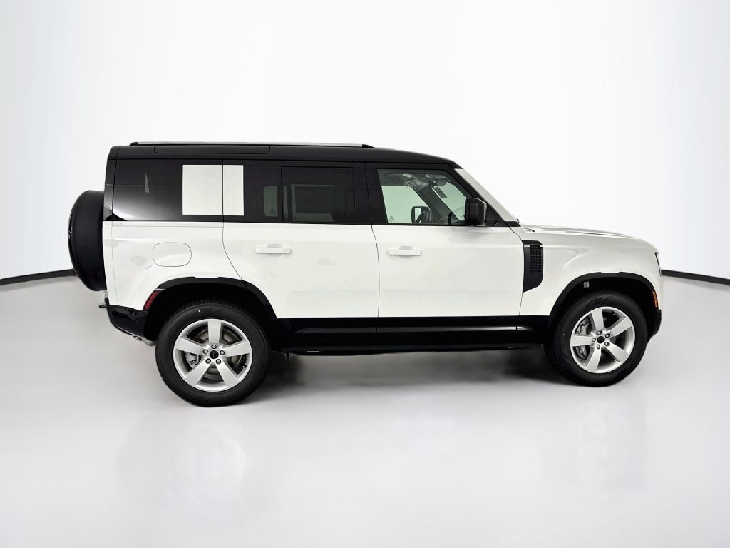 New 2026 Land Rover Defender 110 X-Dynamic SE AWD/4WD image 4