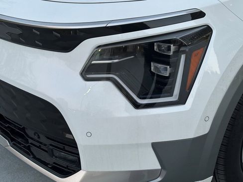 New 2025 Kia Niro Wave w/ Wave Preserve Package image 30