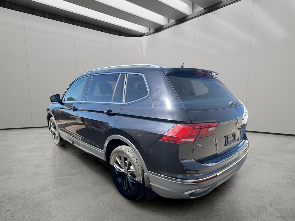 Used 2022 Volkswagen Tiguan SE w/ Panoramic Sunroof Package AWD/4WD image 4