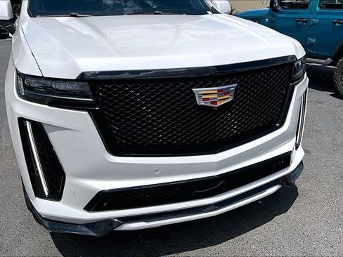 Used 2023 Cadillac Escalade V AWD/4WD image 35