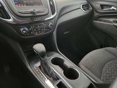 Used 2022 Chevrolet Equinox LT FWD image 30