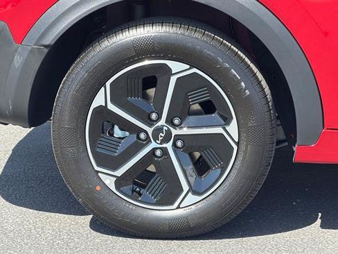 New 2026 Kia Niro EX FWD image 34