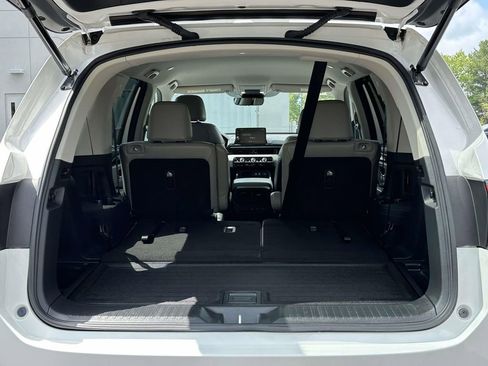 Certified 2024 Honda Pilot EX-L image 9