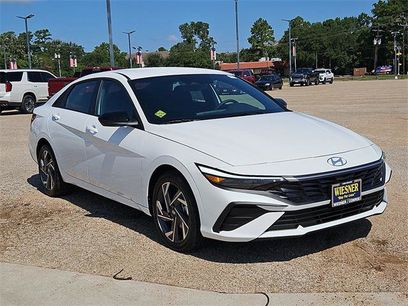 New 2025 Hyundai Elantra SEL