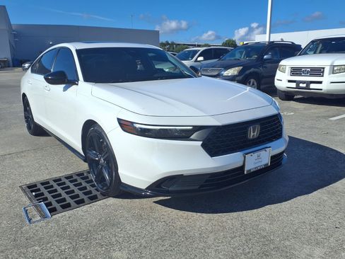 Used 2024 Honda Accord Sport image 2