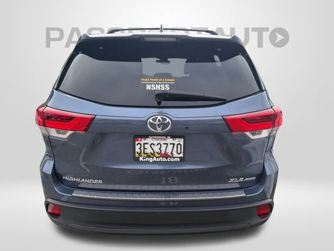 Used 2019 Toyota Highlander XLE image 6