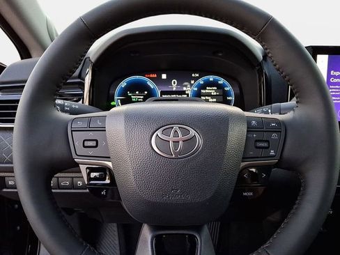 New 2026 Toyota Camry XLE AWD/4WD image 13