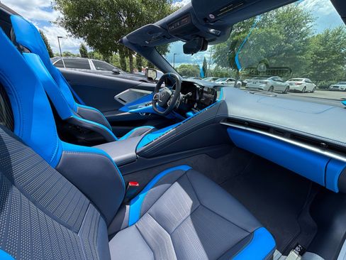 Used 2022 Chevrolet Corvette Stingray Premium Conv w/ 3LT RWD image 23