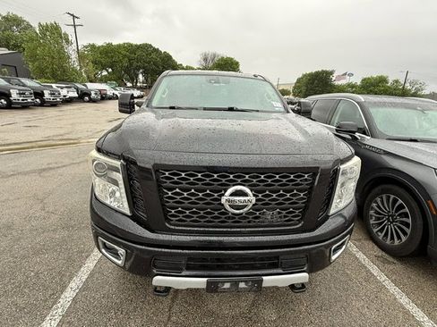Used 2017 Nissan Titan PRO-4X image 2