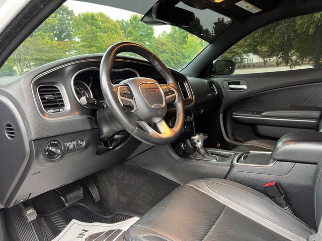 Used 2015 Dodge Charger R/T w/ Plus Group RWD image 9