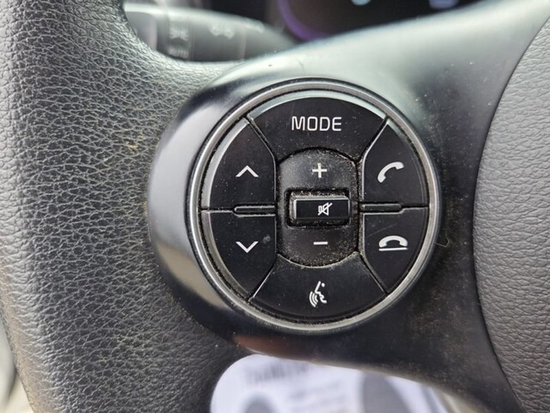 Used 2023 Kia Soul LX w/ Option Group 015 FWD image 23