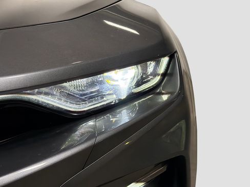 Used 2022 Chevrolet Camaro SS RWD image 5