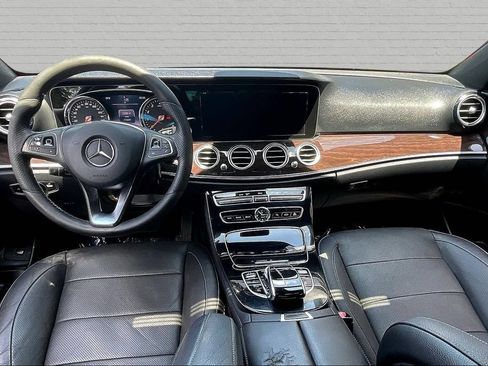 Used 2017 Mercedes-Benz E 300 image 7