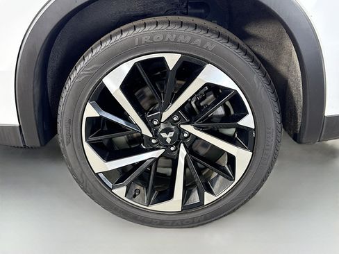 Used 2022 Mitsubishi Outlander ES AWD/4WD image 37